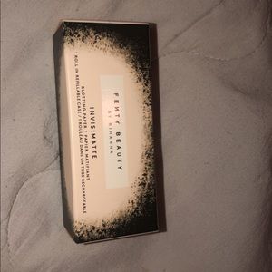 Fenty beauty blotting paper
